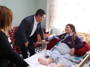 Tütüncü'den hasta  ve yaşlılara ziyaret