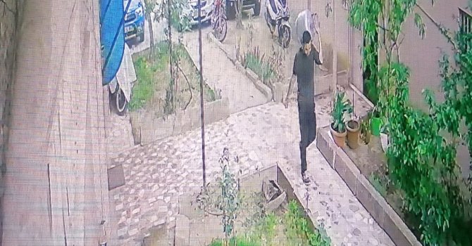 Mutfak tüplerine dadanan hırsız polisten kaçamadı