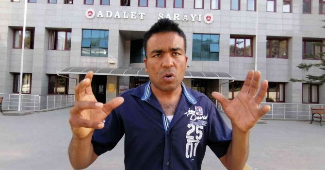 Telefon dolandırıcılarına para kaptırmaktan yaşlı teyzenin ‘fırçası’ sayesinde kurtuldu