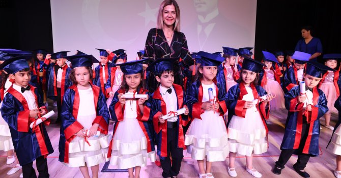 Belediye kreşinde  mezuniyet sevinci