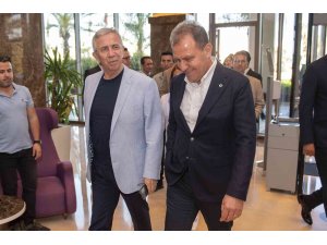 CHP’li büyükşehir belediye başkanları Mersin’de buluştu