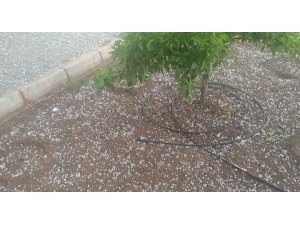Misket büyüklüğünde dolu yağdı