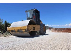 Büyükşehir Belediyesi, kırsal bölgelerde asfalt çalışmalarına hız verdi