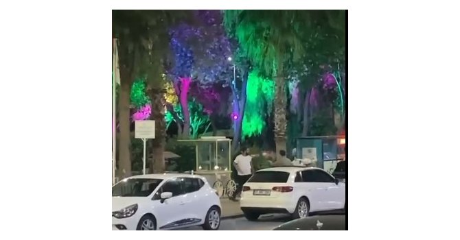 Antalya’da silahlı sopalı kavga, silahla ateş edilme anı kamerada: 3 yaralı, 3 gözaltı