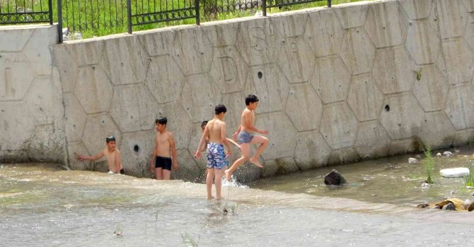 Osmaniye’de su kanalında tehlikeli serinlik