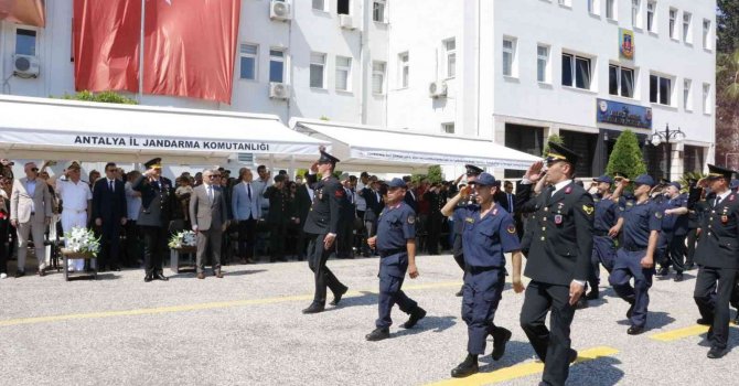 Antalya İl Jandarma Komutanlığında ‘özel bireylere’ Temsili Askerlik Töreni düzenlendi