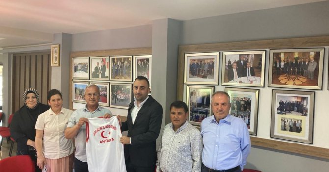 ÜLKER, ŞEHİT VE GAZİLERİN EVLERİNDE