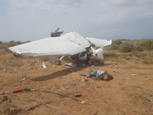 Eğitim uçağı düştü:  1 ölü, 2 yaralı