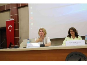 Akdeniz Üniversitesi’nde ’Savaş, Kadın ve Göç Paneli’ ile ’Göçmen Kadın Sanatçılar Resim Sergisi’ düzenlendi