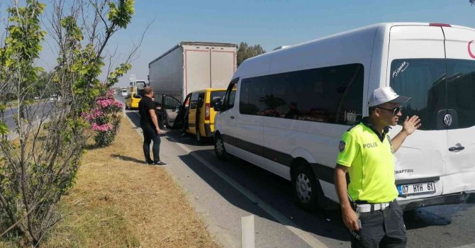Zincirleme kazada İngiliz turist yaralandı