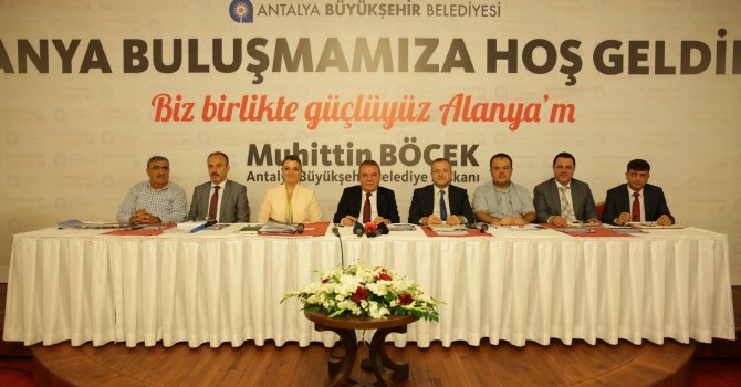 Başkan Böcek Alanya’da sorunları dinledi