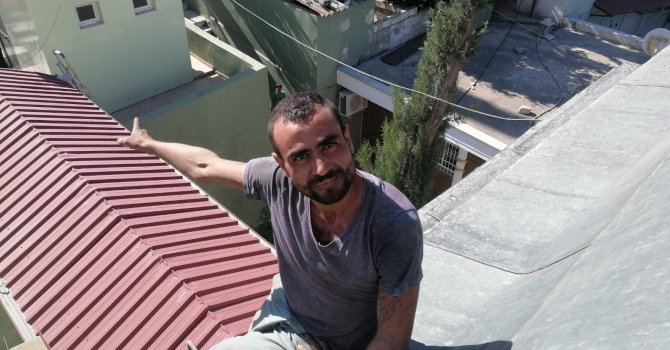 Camiye giren hırsızı mahalle muhtarı yakaladı