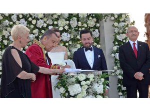 Başkan Böcek oğlunun nikahını kıydı, Kılıçdaroğlu şahitliğini yaptı