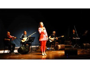 Aşık Mahzuni Şerif unutulmaz eserleriyle anıldı