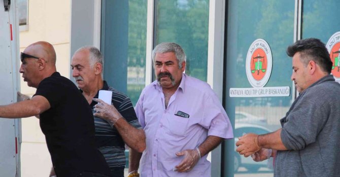 Arkadaşının yardımına koşan genç kız, canından oldu