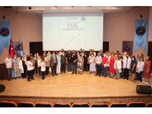 Akdeniz Üniversitesi Tıp Fakültesi’nde TUS deneme sınavı uygulaması