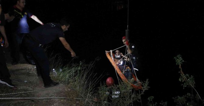 Cep telefonuyla konuşurken 50 metrelik uçurumdan düştü