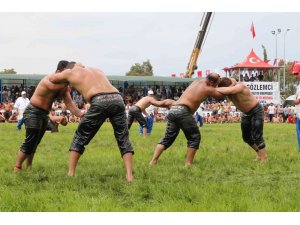 Kaş Belediyesi 1. Yağlı Pehlivan Güreşleri başlıyor
