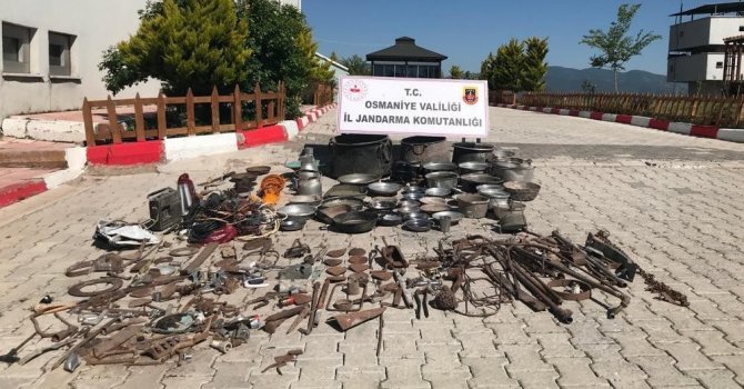 Köy evlerinden hırsızlık yapan şüpheliler yakalandı