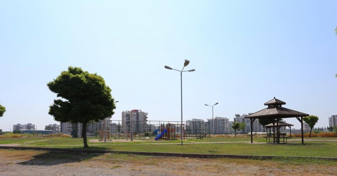 Kepez’in parkları yenileniyor