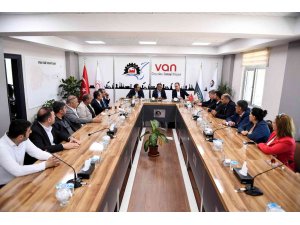 Başkan Seçer: "Belediyeler, iş dünyası ve OSB ile iç içe olmalı"