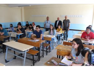 YKS öncesi 2 bin öğrenciden son prova