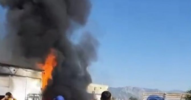 Döşemealtı’ndaki işyeri yangını korkuttu