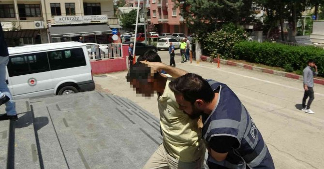 Uyuşturucu operasyonunda gözaltına alınan 5 kişi adliyeye sevk edildi