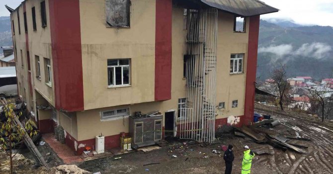 Aladağ yurt yangını davasında 8 kişiye hapis cezası