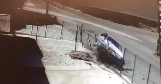 Çitlere çarpan otomobil devrildi: 1 yaralı