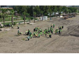 Doğa müfettişleri ’Dünya Çevre Günü’nde, sahil ve parkı temizledi