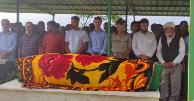 Aylin Arslan son yolculuğuna uğurlandı