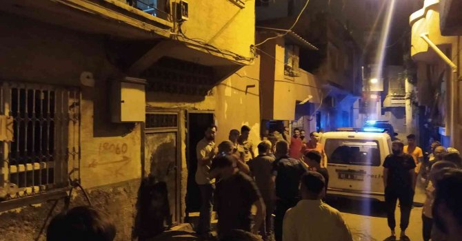 Kara çarşaflı ve şapkalı kişiler bir eve silahlı saldırı düzenlendi: 1 ölü, 1 yaralı