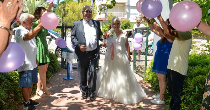 Olamayan düğünü Muratpaşa yaptı