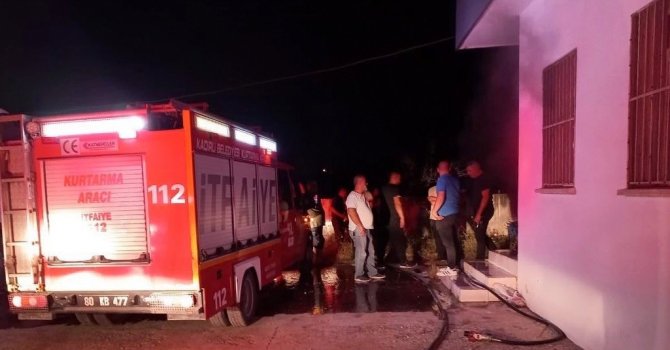 Dikiş kursunda çıkan yangın söndürüldü