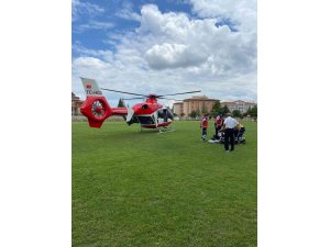 Kalp rahatsızlığı geçiren adam hava ambulansıyla alındı