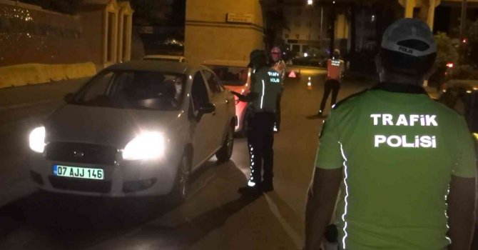 Antalya’da sürücülere alkol kontrolü