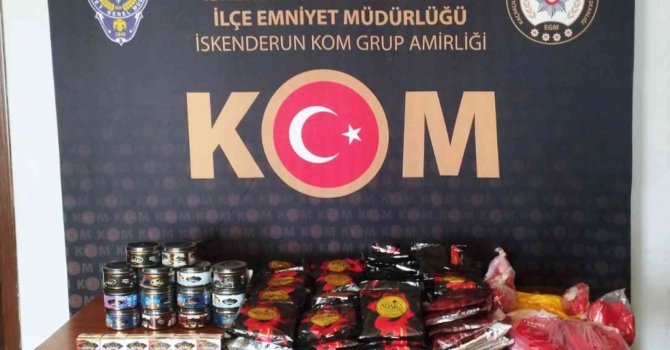 Arsuz’da nargile tütünü ve makaron operasyonu