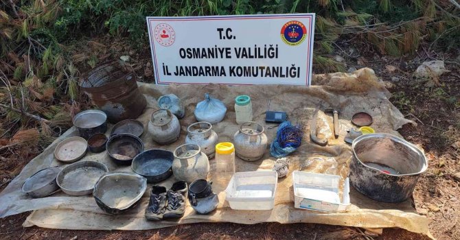 PKK’nın sığınağında mühimmat ve yaşam malzemesi ele geçirildi