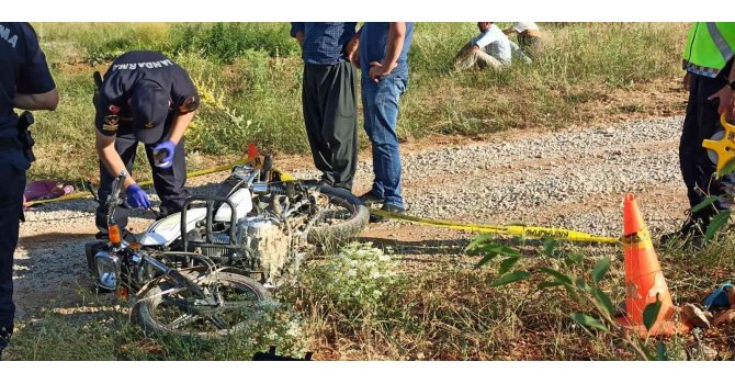 Devrilen motosikletin sürücüsü yaşamını yitirdi