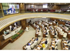 Büyükşehir Meclisi öğrenci yurtlarının tahsisini iptal etti