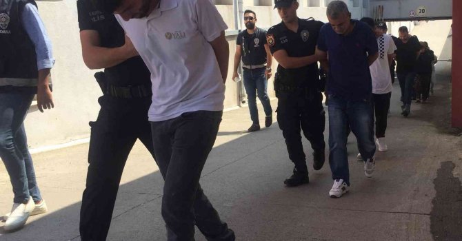 Kadın kılığına girip eski eşini vurup, sevgilisini öldürdü