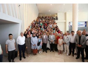 AKMEK’in yıl sonu sergisine yoğun katılımlı açılış