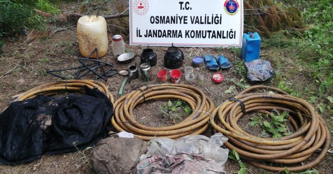 PKK’nın sığınağında yaşam malzemesi ele geçirildi