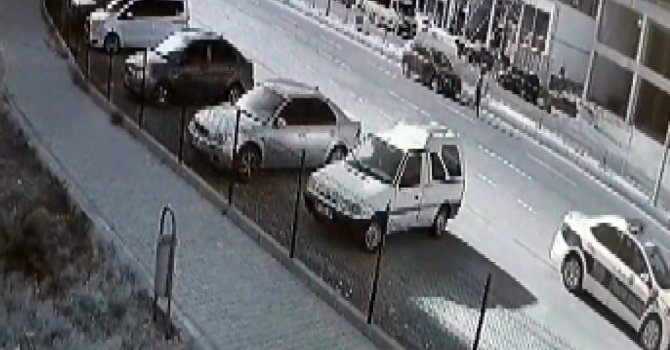 Otomobilin çarptığı çocuk hayatını kaybetti