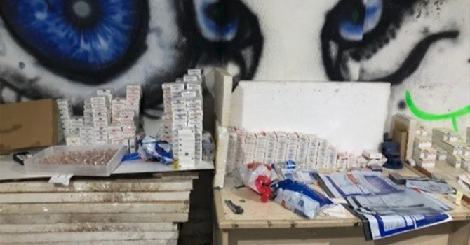 Satışı yasak ilaçları internetten pazarlayan işyerine operasyon düzenlendi