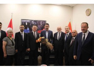 Bakan Kurum’dan Isparta’da AK Parti ve MHP il başkanlıkları ziyareti