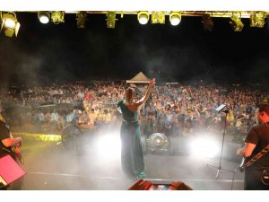 Soli Güneş Festivali Funda Arar konseri ile başladı