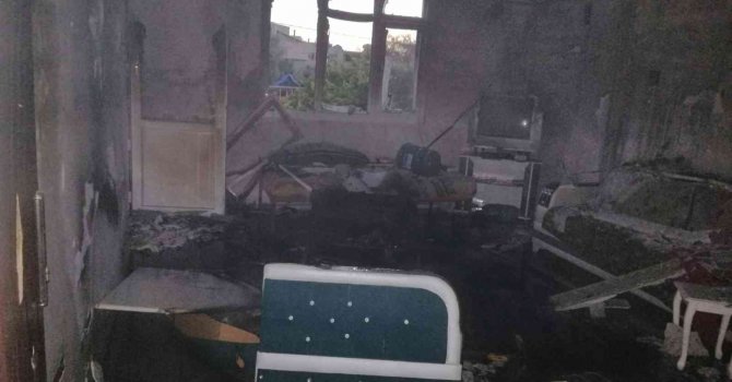 Hatay’da yangın: Ev kullanılamaz hale geldi