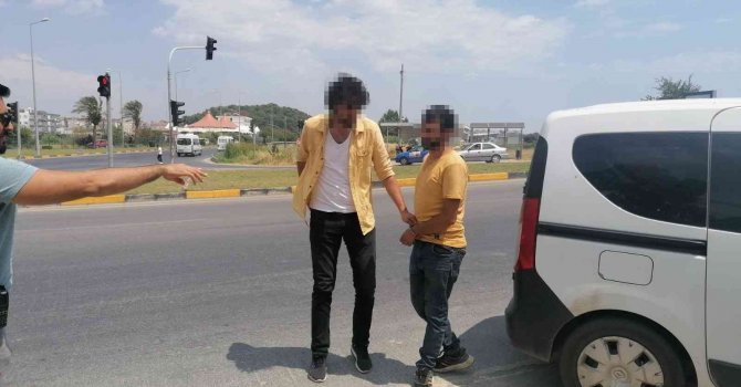 Antalya’da hırsızlık yapıp Manavgat’ta yakayı ele verdiler